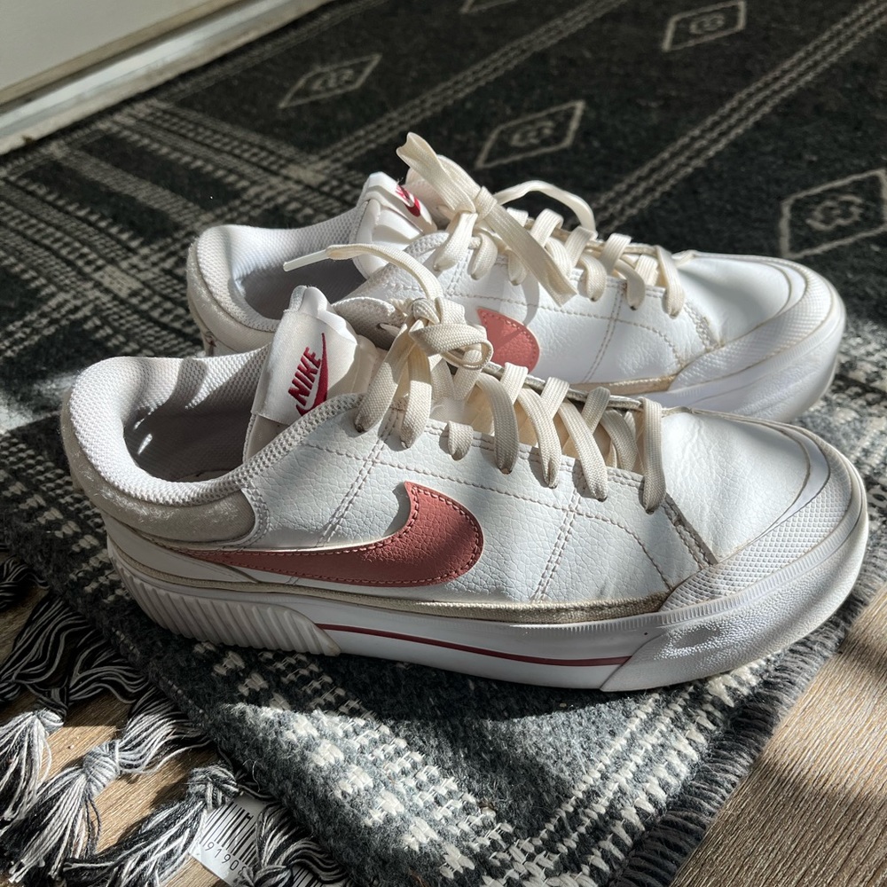 Nike Court Legacy Platform